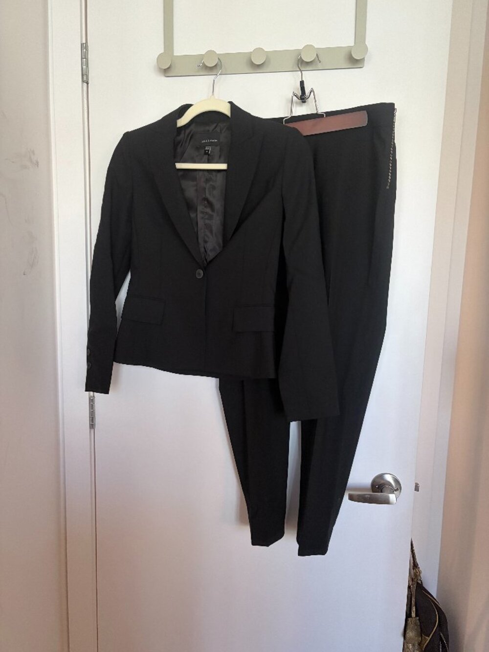 Judith & Charles Suit Set